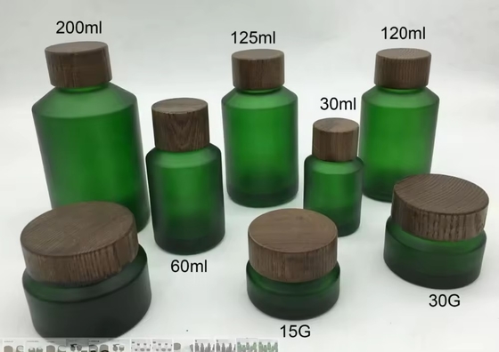 30g,50g,15ml,30ml,60ml,120ml,緑色の冷凍ガラスボトル 木製の螺旋蓋付き