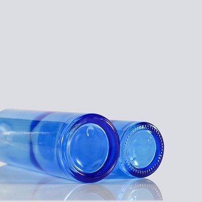 110ml青い精油は37/415ふたが付いている37mm化粧品のガラス瓶をびん詰めにする