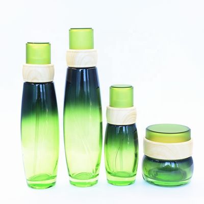 120ml 50gの緑の精油は化粧品24/400のためのローションのガラス容器をびん詰めにする