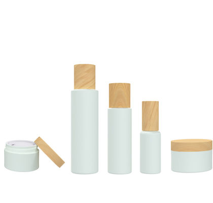 24/415の白い140ml 55gのプラスチック化粧品はふたが付いている容器をびん詰めにする